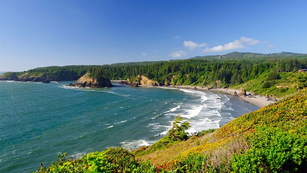 3 Beach Towns to Visit This Summer