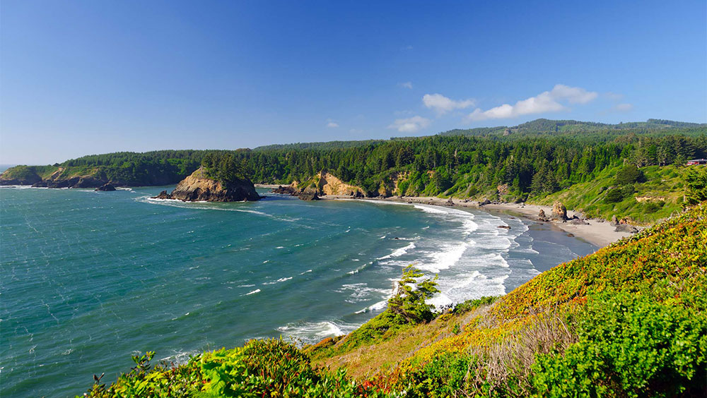 3 Beach Towns to Visit This Summer