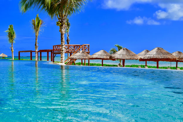 The Hotel Zone is a beachgoer s