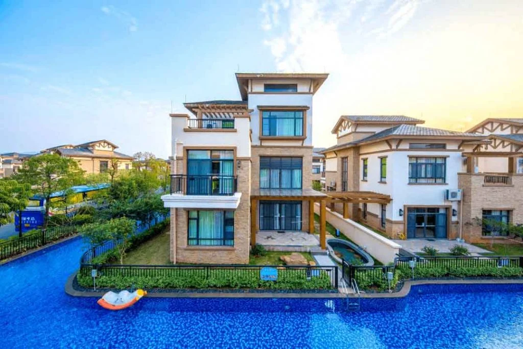 canal style pool and villa 1024x684