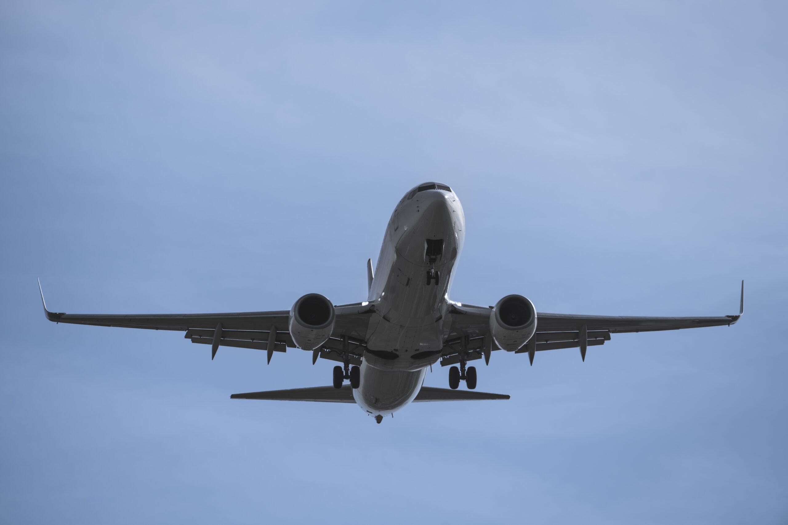 1775831620649_plane_adobestock_716094122_toyakisfoto