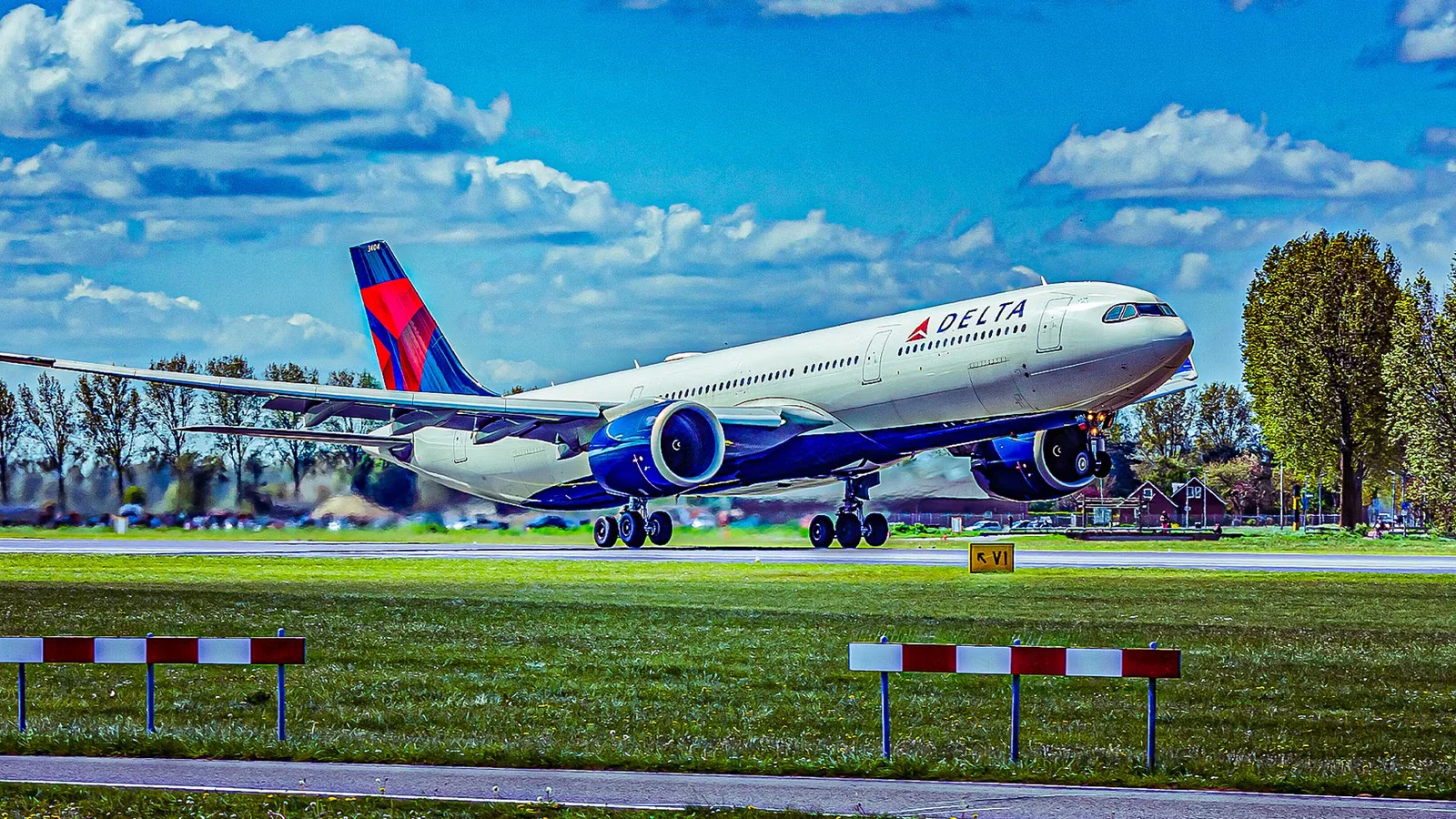 1778163408541_746 delta air lines airbus a330 900 minh k tran photography _ shutterstock