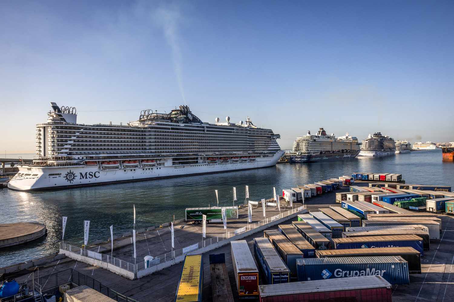 1779286346213_barcelona port cruise ships 51826 158cd5f2d2fd4c1590914e4a13bfd584