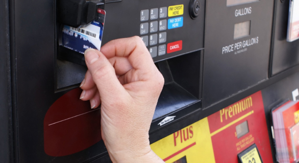 1788790743468_PayingatPump