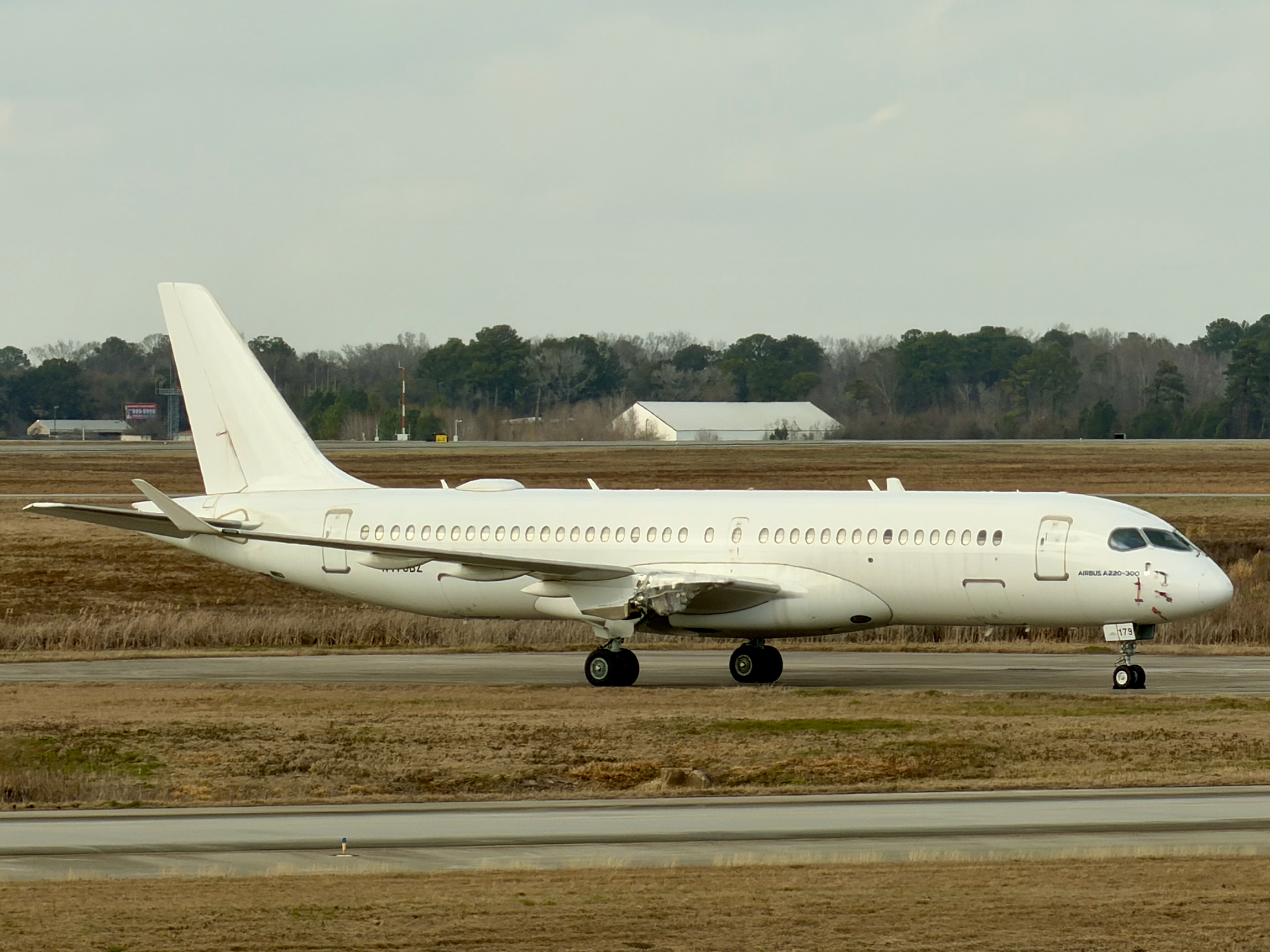 1792420856477_Airbus_A220 300_ _Breeze_Airways_ _N179BZ